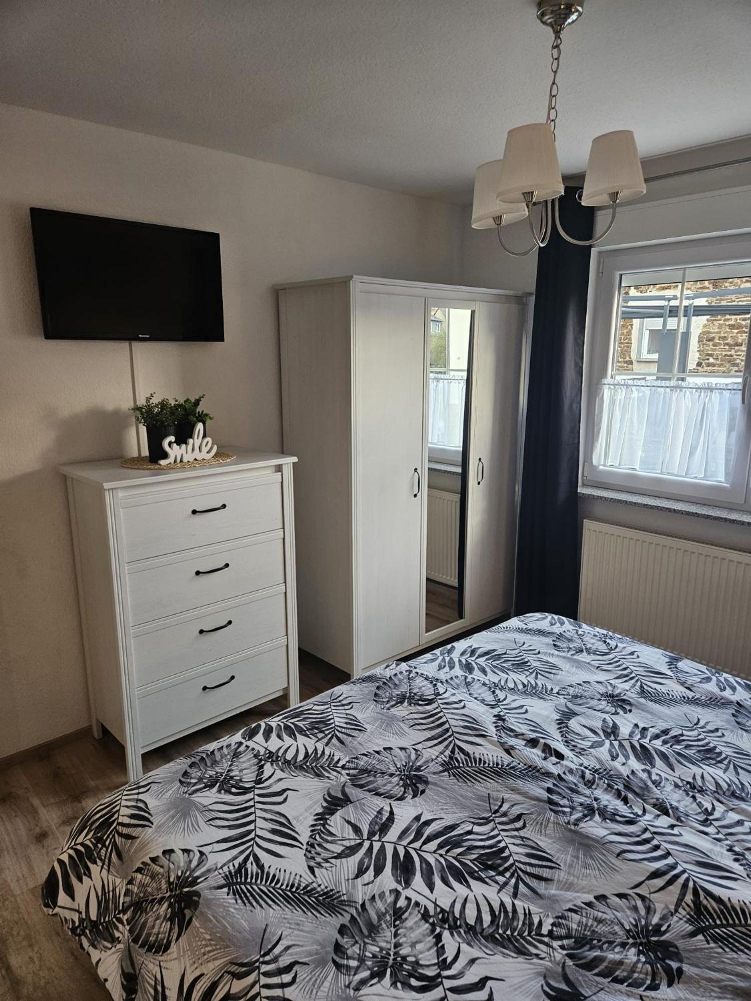 Hakans Moselblick Ferienwohnung Treis-Karden Bagian luar foto