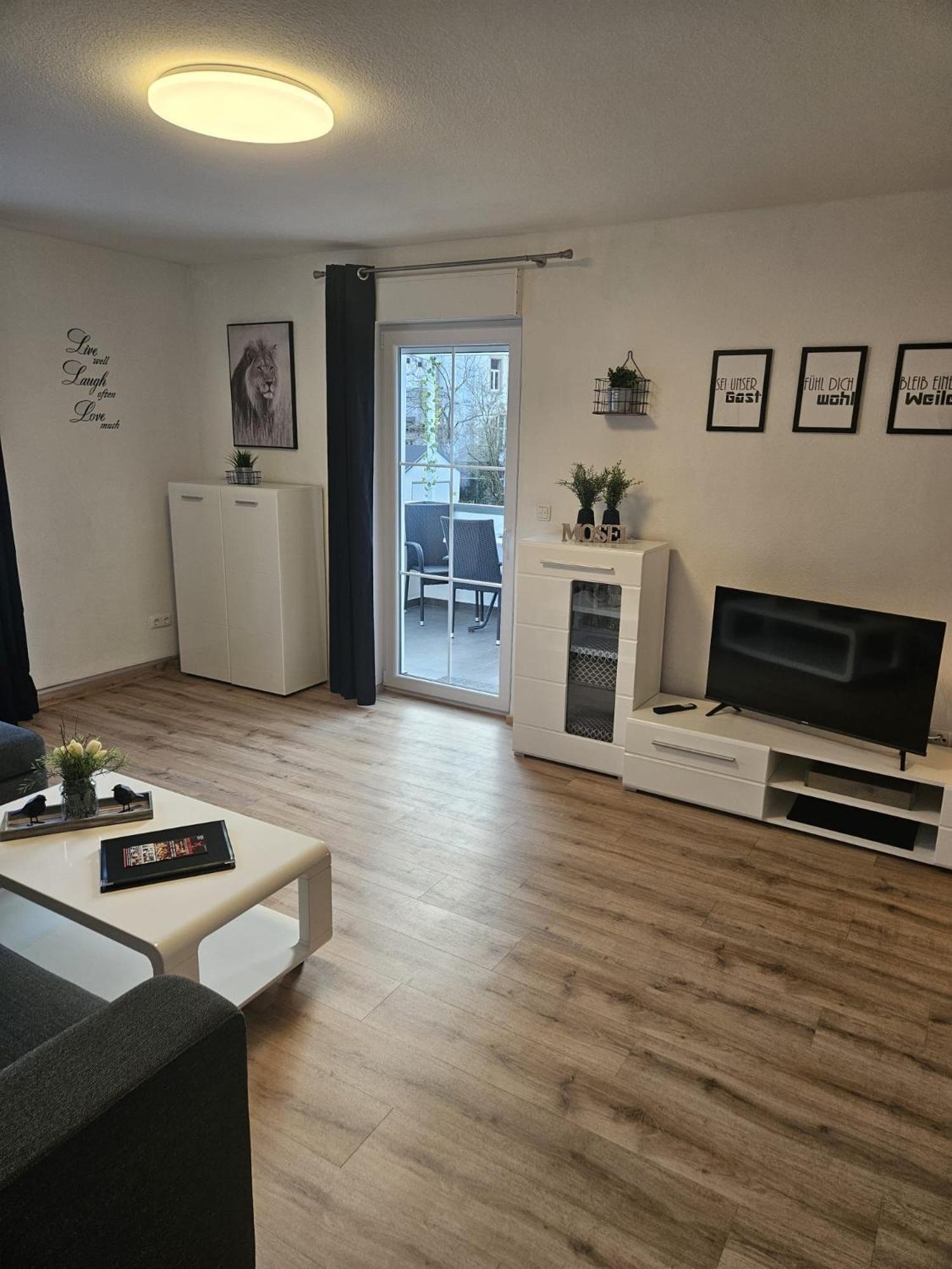 Hakans Moselblick Ferienwohnung Treis-Karden Bagian luar foto