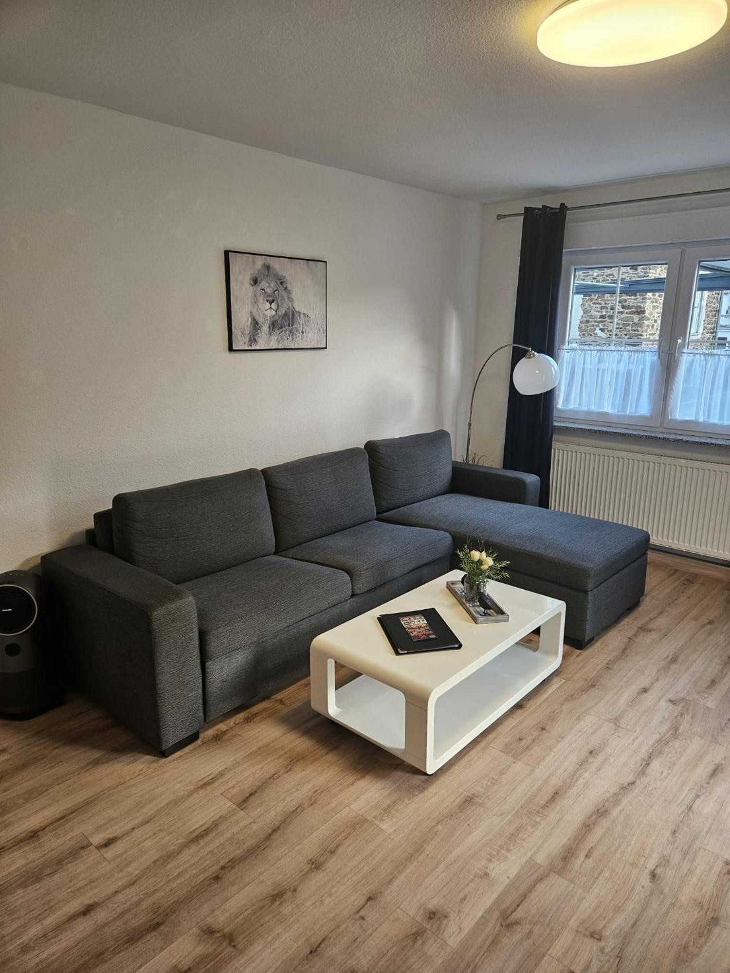 Hakans Moselblick Ferienwohnung Treis-Karden Bagian luar foto